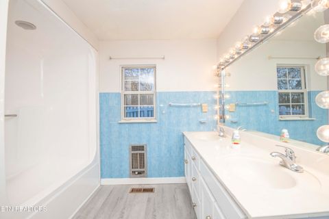 Tiny photo for 400 Furnace Ave, Rockwood, TN 37854 (MLS # 1329357)