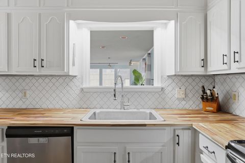 Tiny photo for 7940 Castlecomb Rd, Powell, TN 37849 (MLS # 1329389)