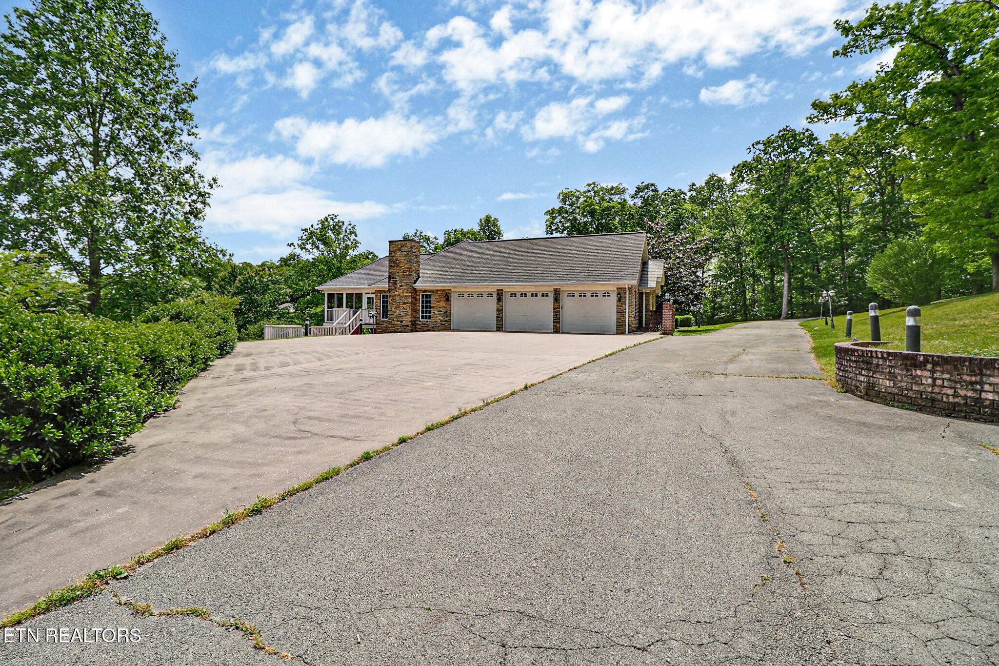 310 Old Stagecoach Place