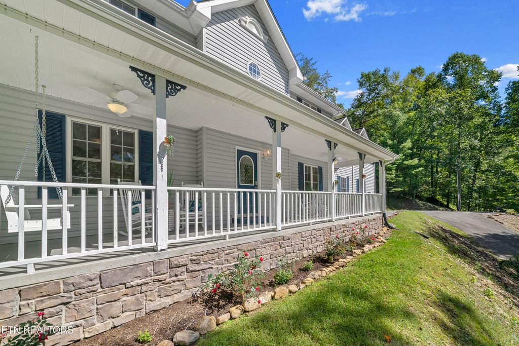 Photo of 2673 S Clear Fork Rd, Sevierville, TN 37862 (MLS # 1321972)