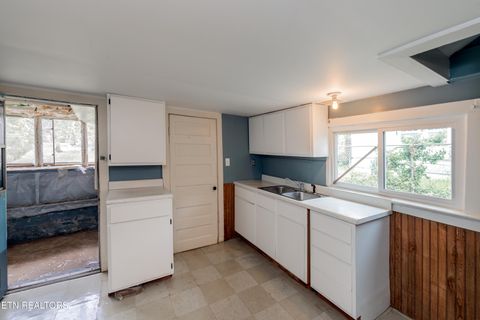 Tiny photo for 1915 McCroskey Ave, Knoxville, TN 37917 (MLS # 1338063)