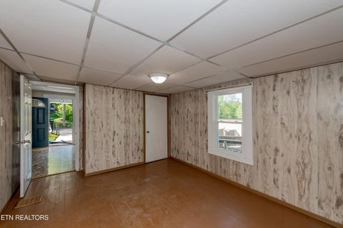 Tiny photo for 1915 McCroskey Ave, Knoxville, TN 37917 (MLS # 1338063)