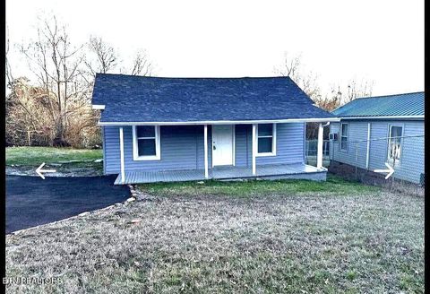 Photo of 2102 Adams Ave, Knoxville, TN 37917 (MLS # 1340003)