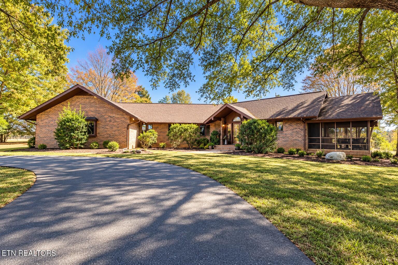 4728 N Wildwood Rd
