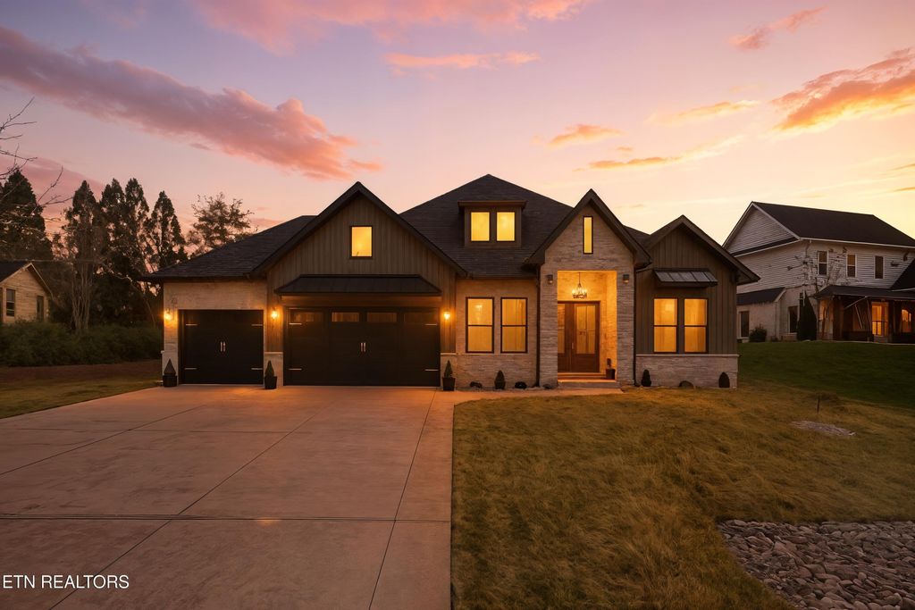 Photo of 120 Chuniloti Way, Loudon, TN 37774 (MLS # 1321133)