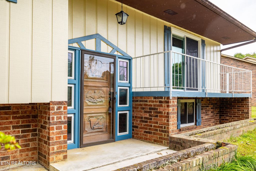 Photo of 330 Alnwick Drive, Friendsville, TN 37737 (MLS # 1241552)