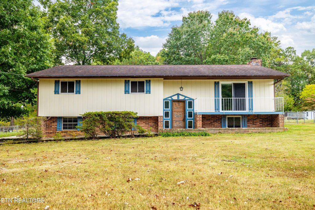 Photo of 330 Alnwick Drive, Friendsville, TN 37737 (MLS # 1241552)