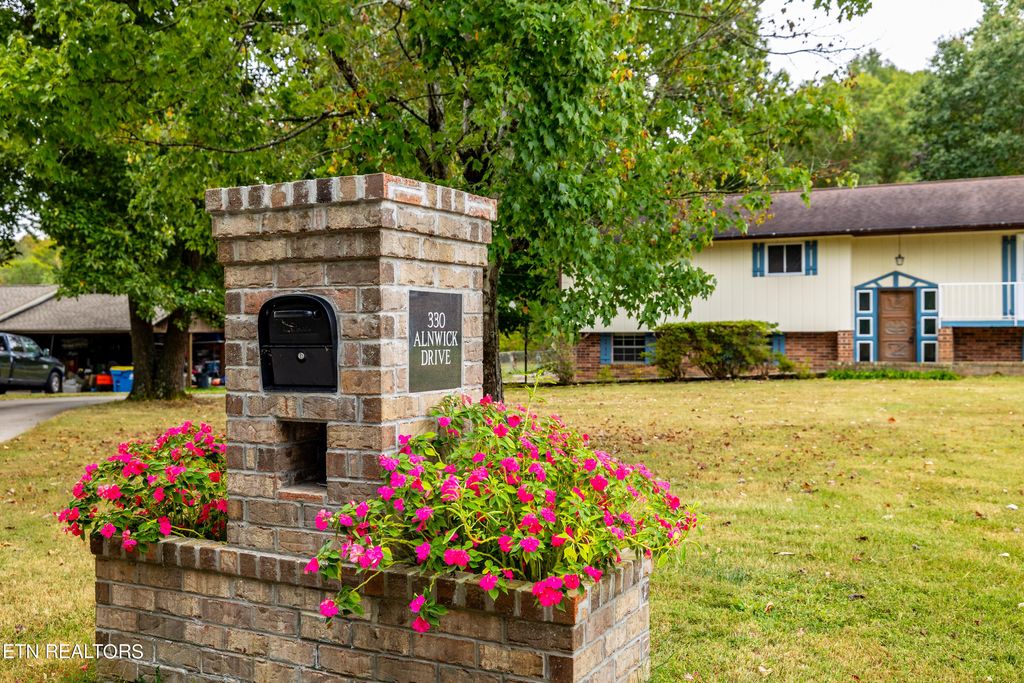 Photo of 330 Alnwick Drive, Friendsville, TN 37737 (MLS # 1241552)