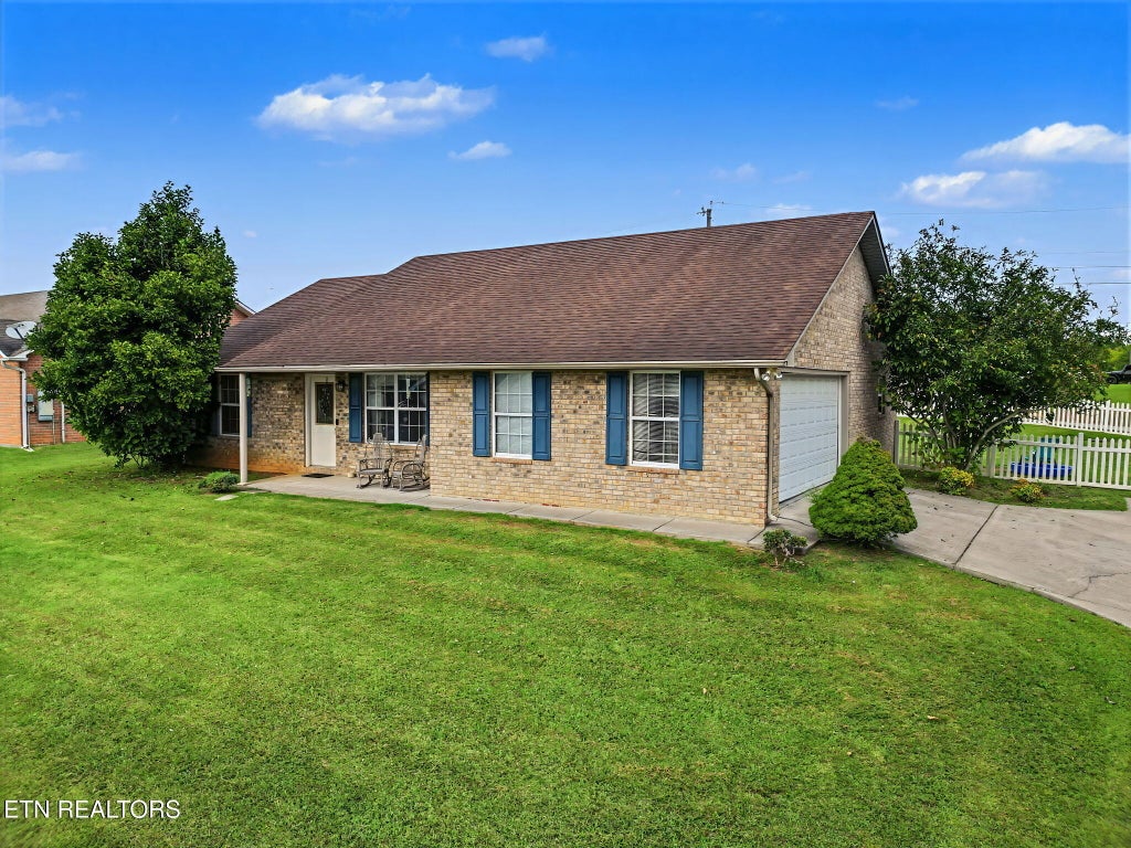 Photo of 4104 Briggs Loop, Kodak, TN 37764 (MLS # 1359347)