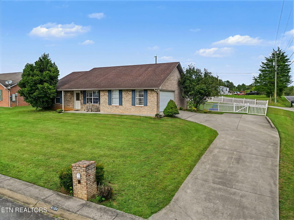 Photo of 4104 Briggs Loop, Kodak, TN 37764 (MLS # 1359347)