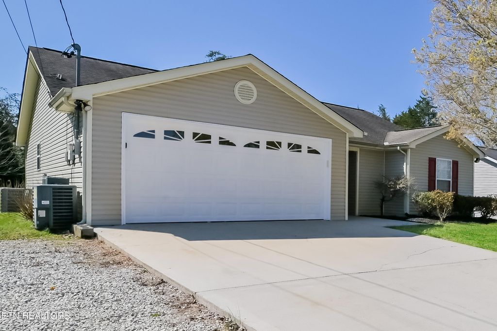 Photo of 5029 Cattail Lane, Corryton, TN 37721 (MLS # 1268679)