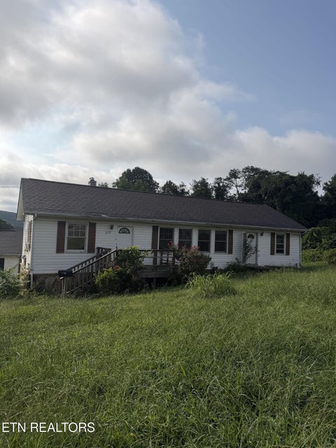 Photo of 277 Jefferson Ave, Oak Ridge, TN 37830 (MLS # 1351559)