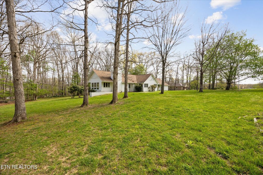 Photo of 696 Laurel Circle, Crossville, TN 38555 (MLS # 1336850)