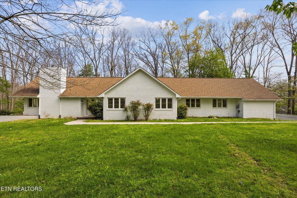 Photo of 696 Laurel Circle, Crossville, TN 38555 (MLS # 1336850)