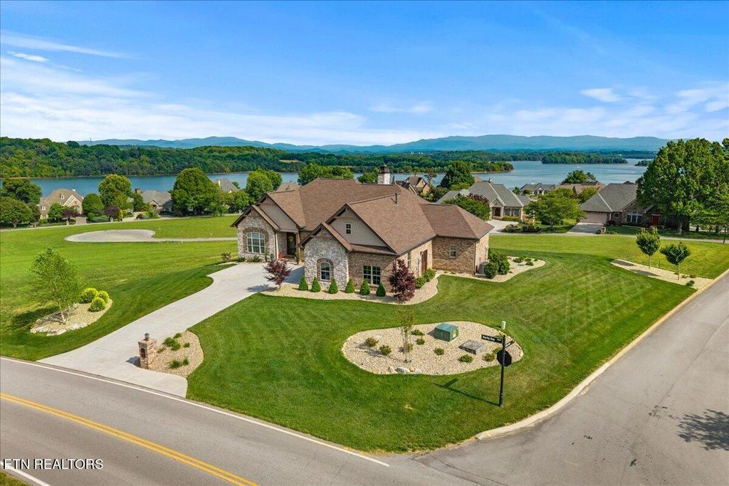 Photo of 500 Rarity Bay Pkwy, Vonore, TN 37885 (MLS # 1338372)
