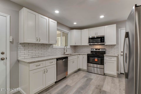 Tiny photo for 107 Bermuda Rd, Oak Ridge, TN 37830 (MLS # 1351218)