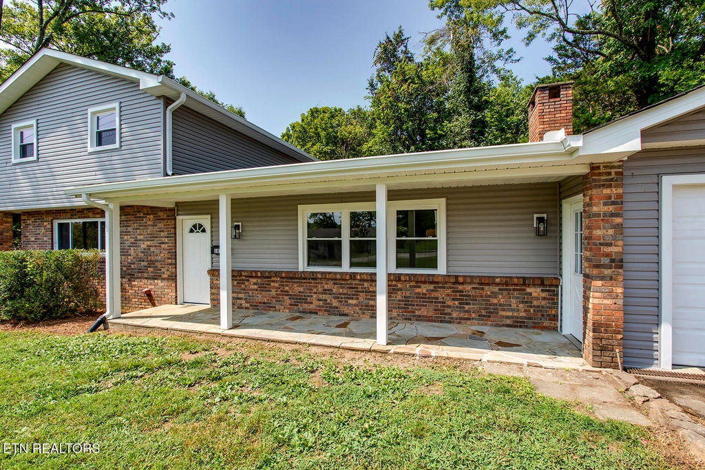 Photo of 107 Bermuda Rd, Oak Ridge, TN 37830 (MLS # 1351218)