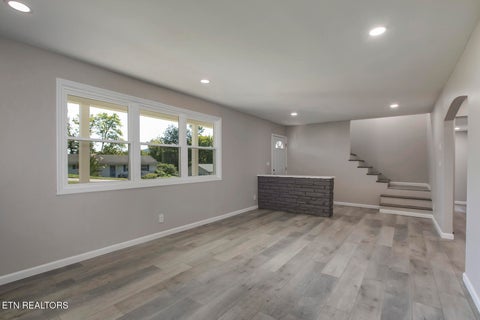 Tiny photo for 107 Bermuda Rd, Oak Ridge, TN 37830 (MLS # 1351218)