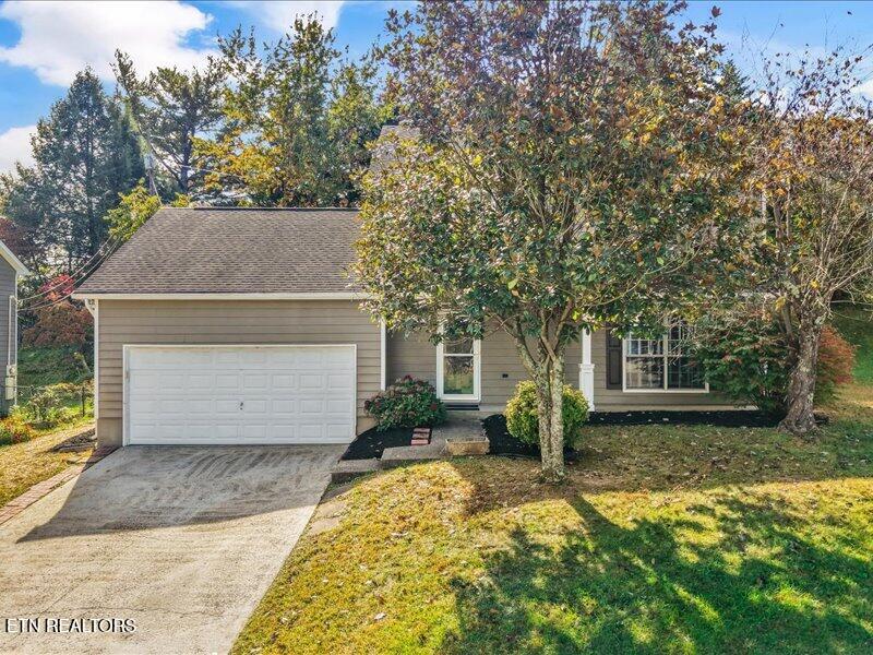 Photo of 1012 Ultra Way, Knoxville, TN 37909 (MLS # 1360172)