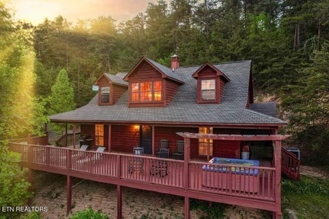 Photo of 2059 Wicks Way, Sevierville, TN 37876 (MLS # 1337448)