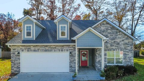 Photo of 703 Greenhead Lane, Knoxville, TN 37924 (MLS # 1321594)