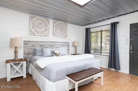 Photo of 124 Roaring Fork Rd, Gatlinburg, TN 37738 (MLS # 1335553)