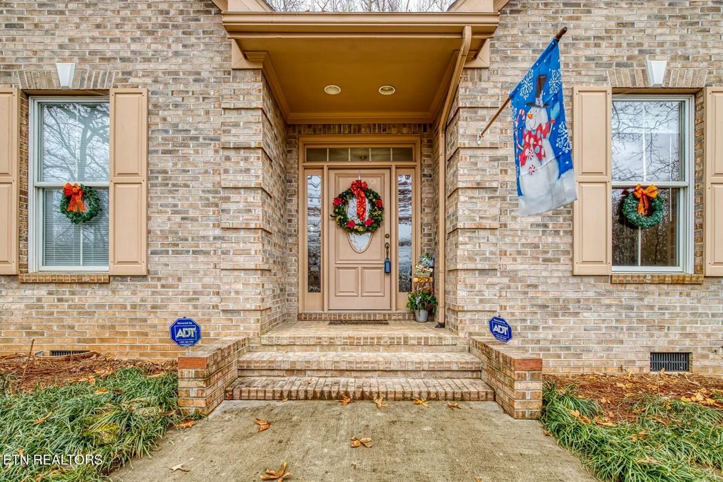 Photo of 5227 Beverly Oaks Drive, Knoxville, TN 37918 (MLS # 1323024)