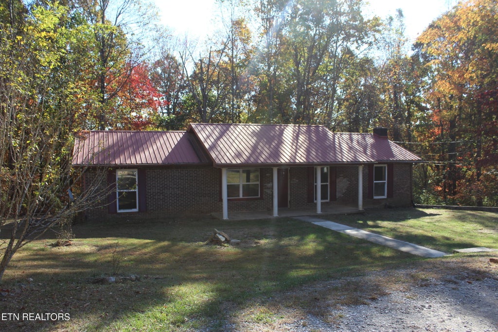 Photo of 100 Cliff Lane, Jamestown, TN 38556 (MLS # 1360668)