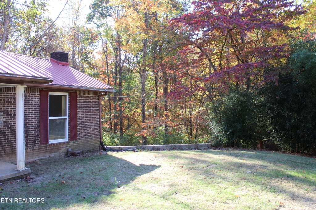 Photo of 100 Cliff Lane, Jamestown, TN 38556 (MLS # 1360668)