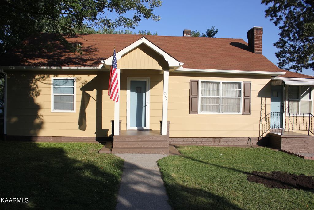 Photo of 870 Gilbert St, Alcoa, TN 37701 (MLS # 1227224)