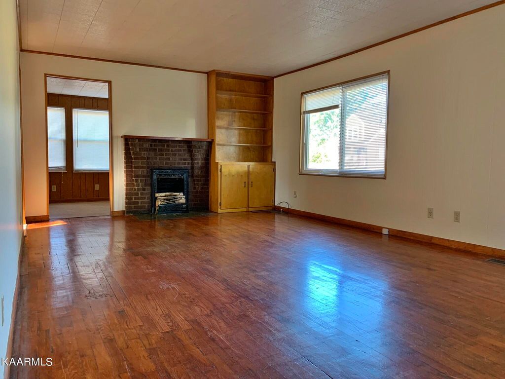 Photo of 870 Gilbert St, Alcoa, TN 37701 (MLS # 1227224)