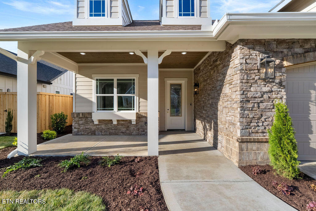 131 E Westcott Overlook