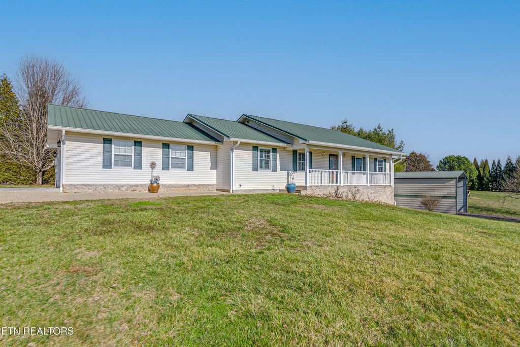 Photo of 228 Florence Circle, Dandridge, TN 37725 (MLS # 1331496)
