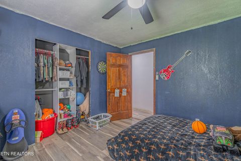 Tiny photo for 222 Walden Ave, Oliver Springs, TN 37840 (MLS # 1343012)