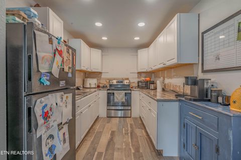 Tiny photo for 222 Walden Ave, Oliver Springs, TN 37840 (MLS # 1343012)