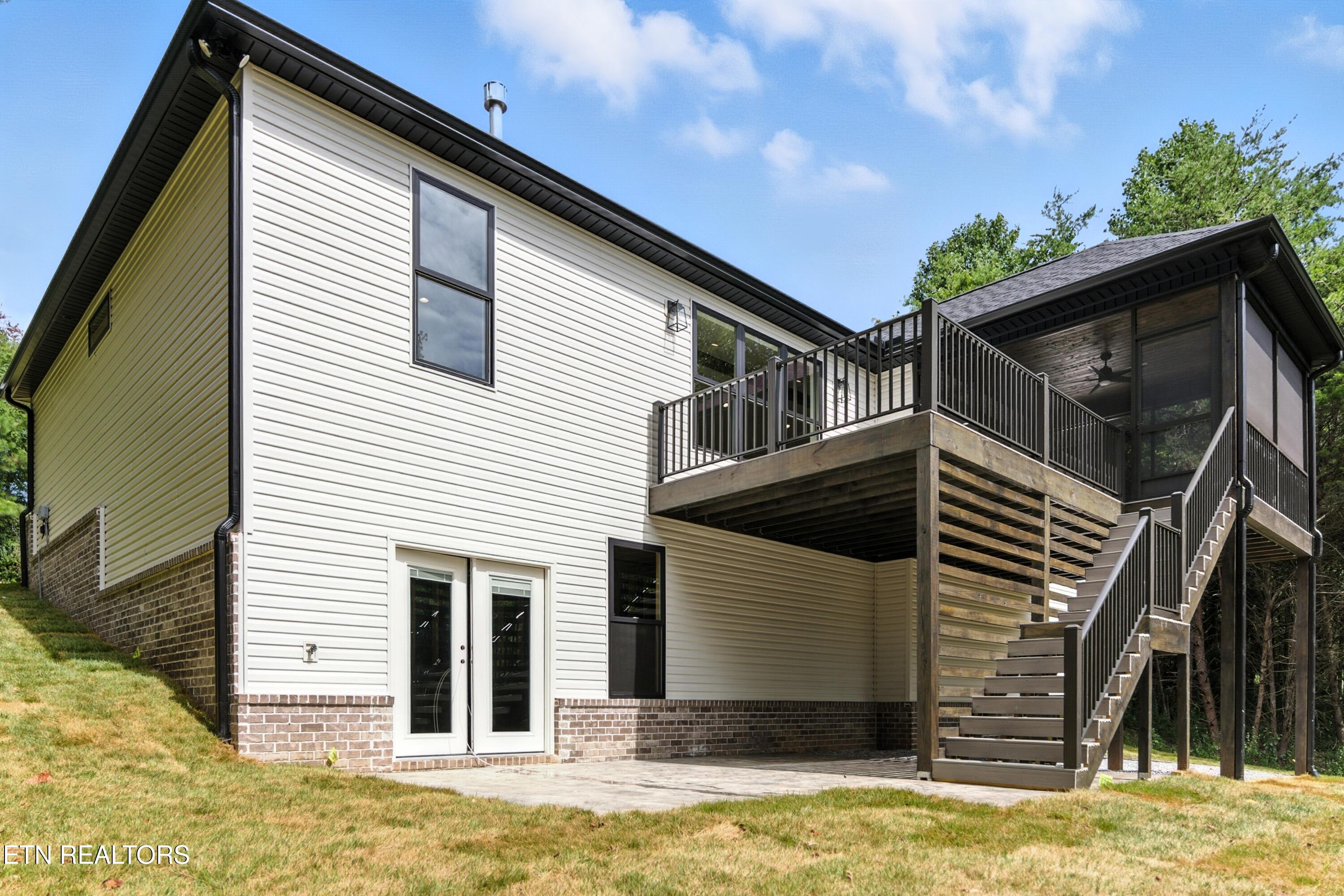 118 Amohi Way