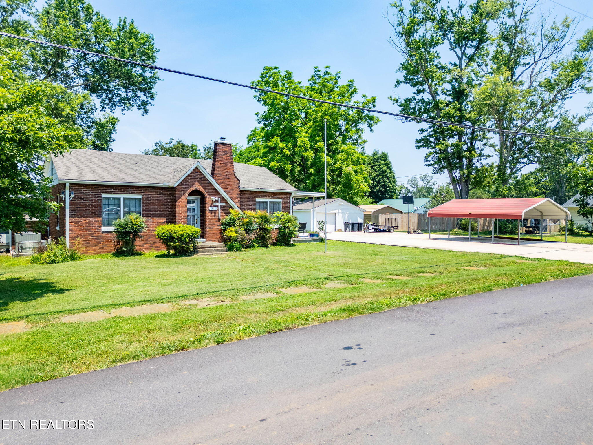 313 Locust St