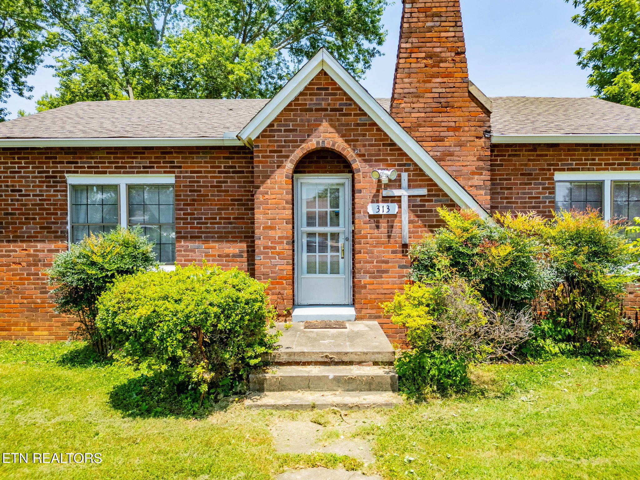 313 Locust St