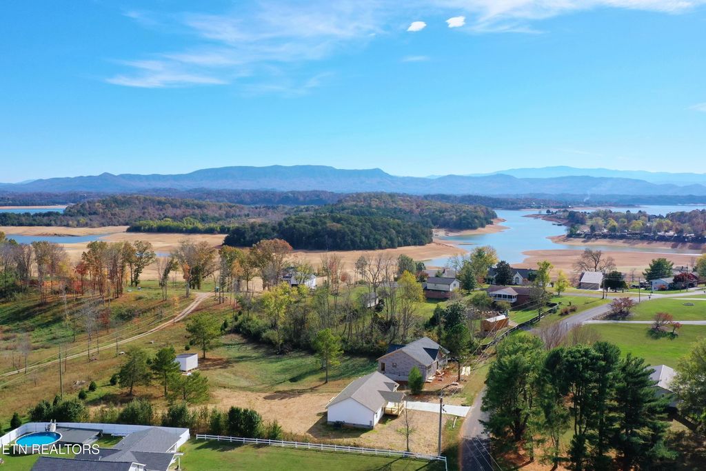 Photo of 1510 Smoky View Drive, Dandridge, TN 37725 (MLS # 1282587)