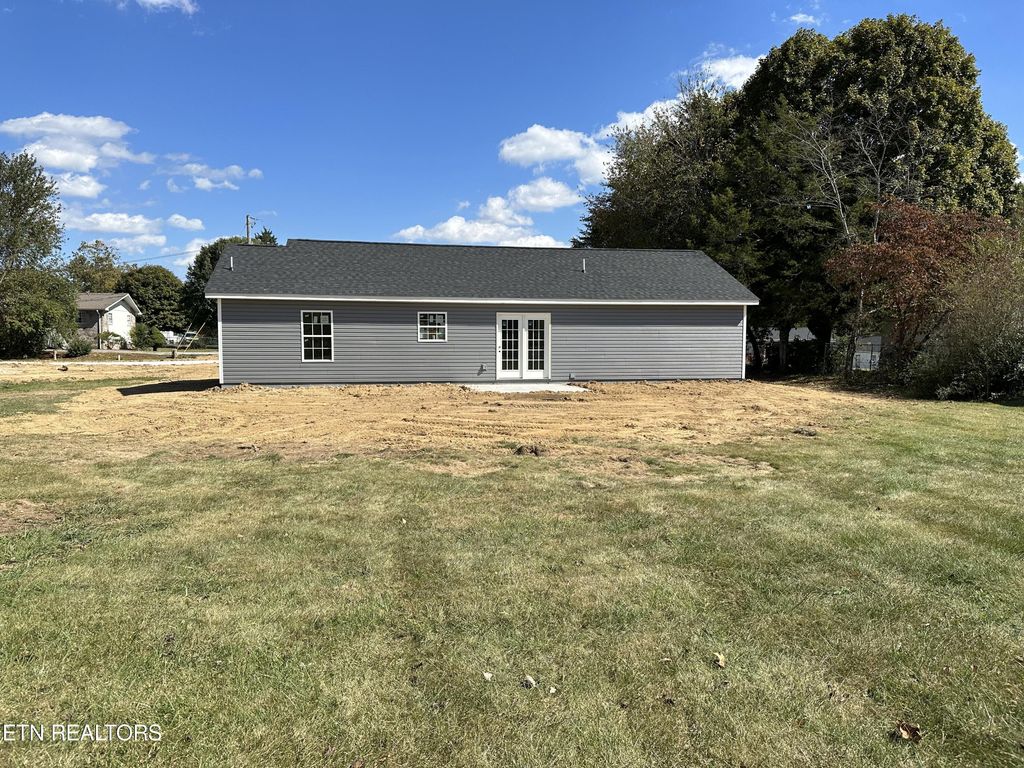 Photo of 105 Oakwood Drive, Maynardville, TN 37807 (MLS # 1242778)