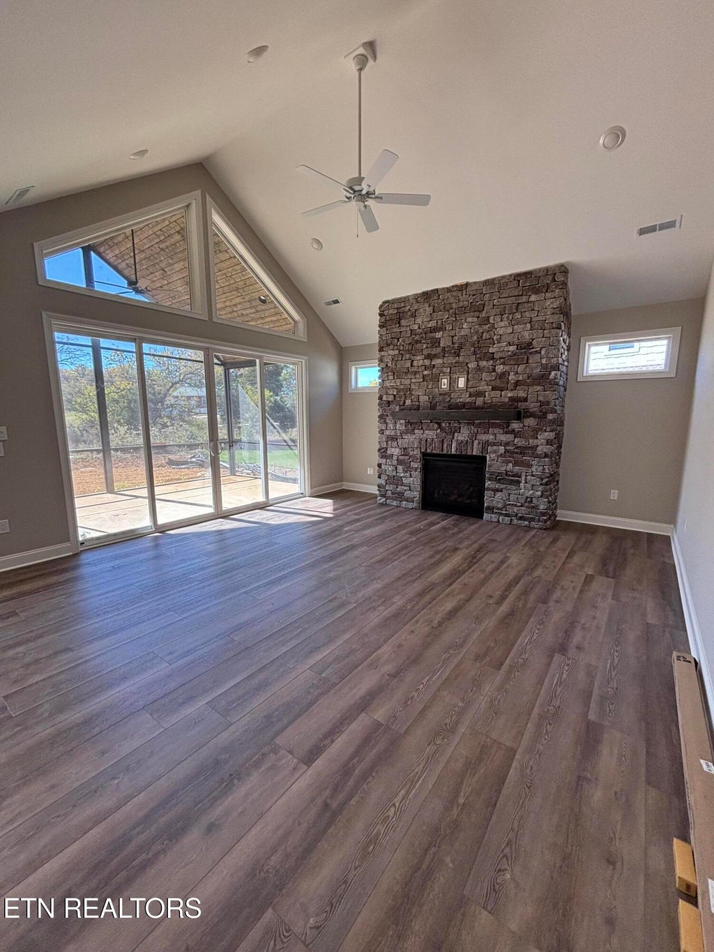 Photo of 12808 Hemlock Grove Lane Ln, Knoxville, TN 37922 (MLS # 1360626)