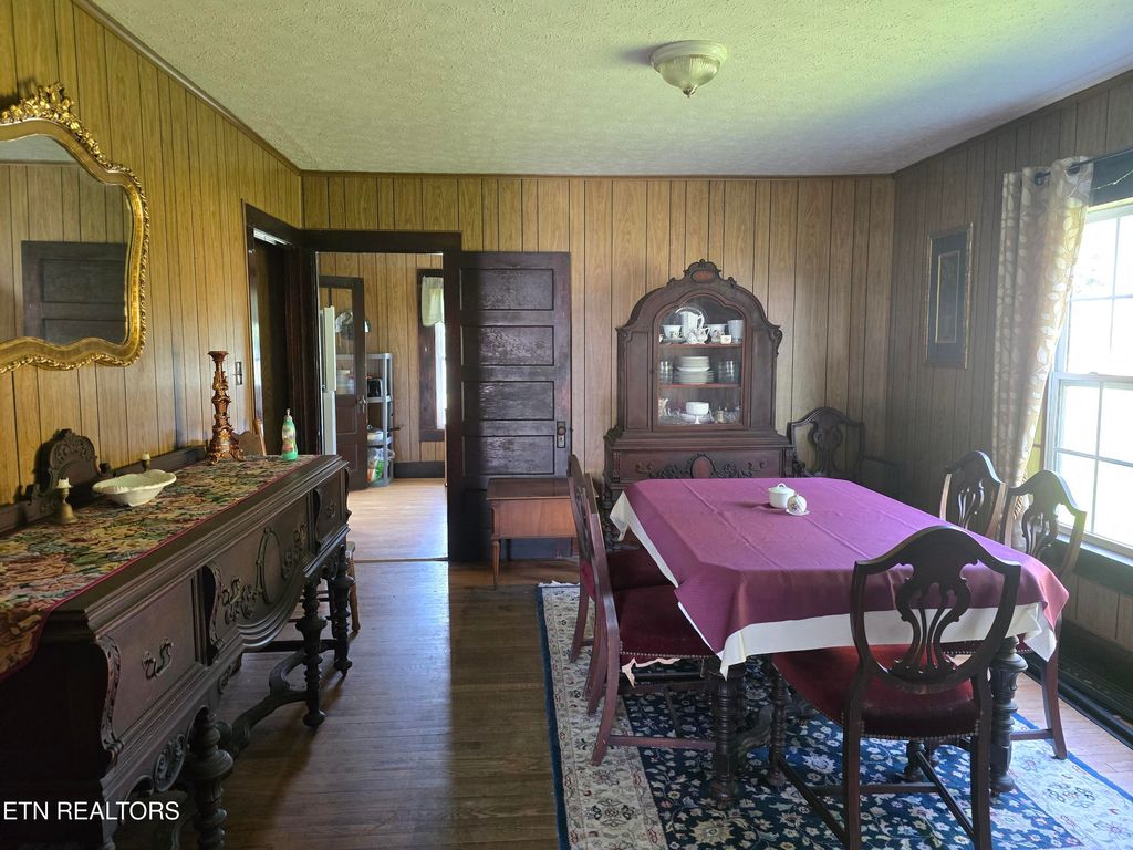 Photo of 215 Walden Ave, Harriman, TN 37748 (MLS # 1317032)