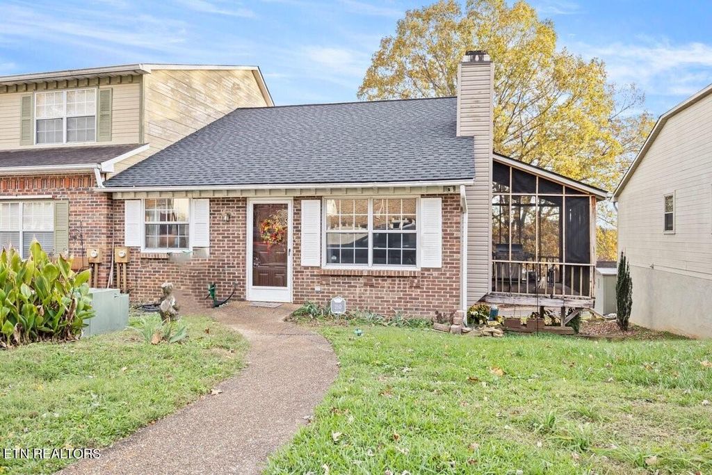 Photo of 210 Farmington Tr, Kingston, TN 37763 (MLS # 1283395)