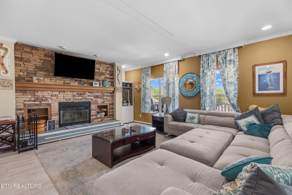 Photo of 1021 W Old A J Hwy, New Market, TN 37820 (MLS # 1336747)