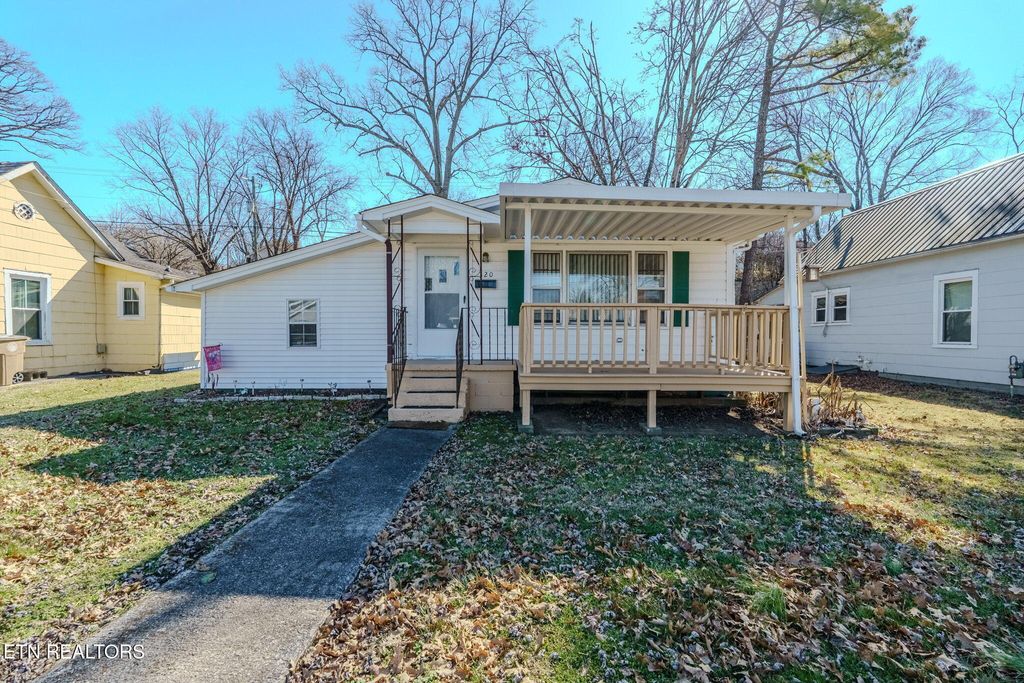 Photo of 320 Oglewood Ave, Knoxville, TN 37917 (MLS # 1329898)