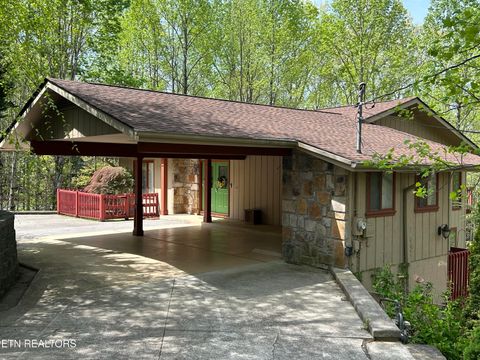 1713 Cardinal Drive Gatlinburg TN 37738
