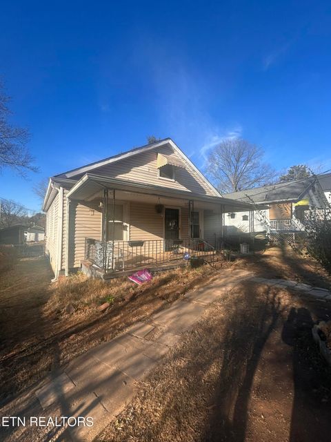 Tiny photo for 101 Mcdaniel Ave, Knoxville, TN 37920 (MLS # 1325590)