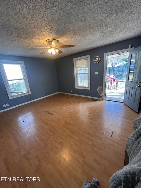 Tiny photo for 101 Mcdaniel Ave, Knoxville, TN 37920 (MLS # 1325590)