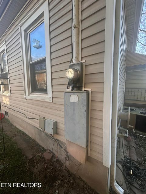 Tiny photo for 101 Mcdaniel Ave, Knoxville, TN 37920 (MLS # 1325590)