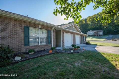 Tiny photo for 4022 Darwin Way, Knoxville, TN 37918 (MLS # 1358069)